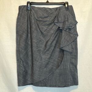 G-131 Sunny Leigh Gray Ruffled Lined Mid length Skirt‎ Size 10